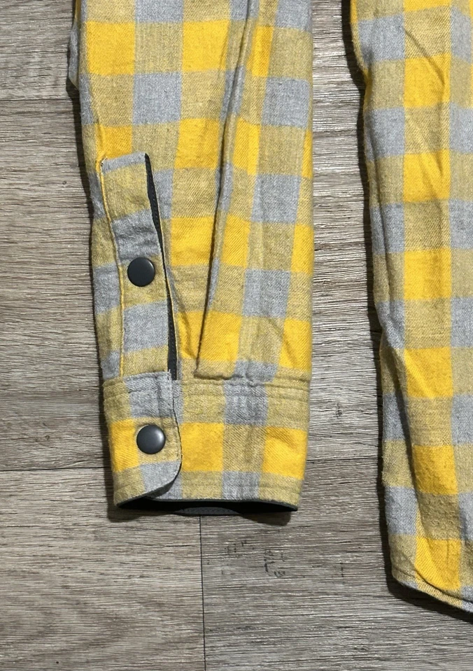 Lands End Men’s Reversible Jacket Medium Gray/Yellow Plaid Flannel Snap Front - Image 3 of 4