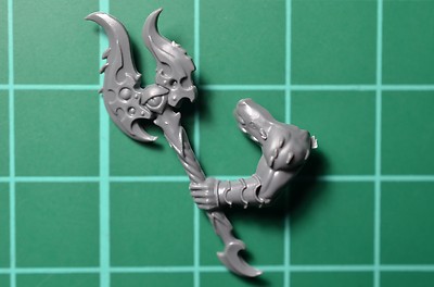 Warhammer 40000-Tzeentch-Tzaangors-Axt 1