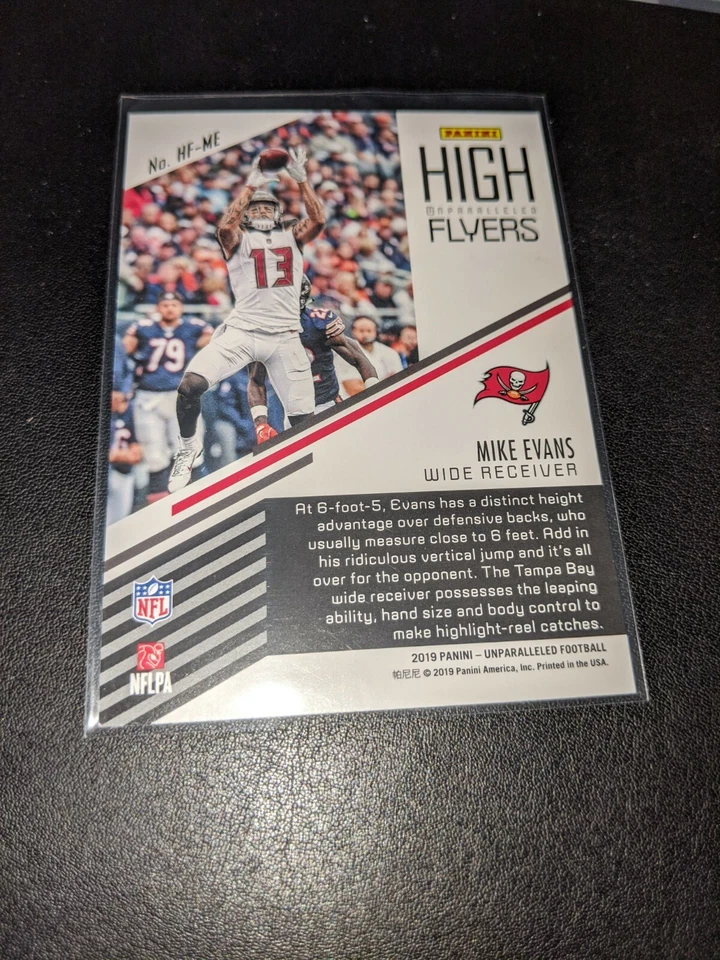2019 Panini Unparalleled High Flyers #4 Mike Evans Tampa Bay Buccaneers HOLO - Image 2 of 2