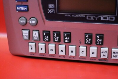 USED YAMAHA QY100 QY 100 Sampler Sequencer Sound Module U2905