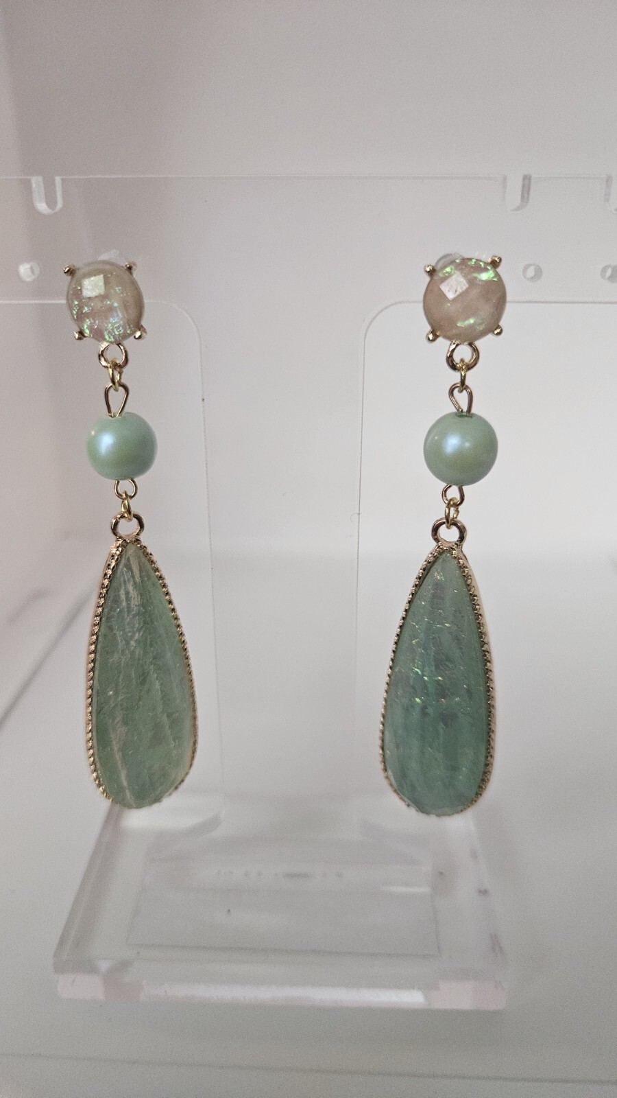 Trendy & Stylish Earrings for Every Occasion-image