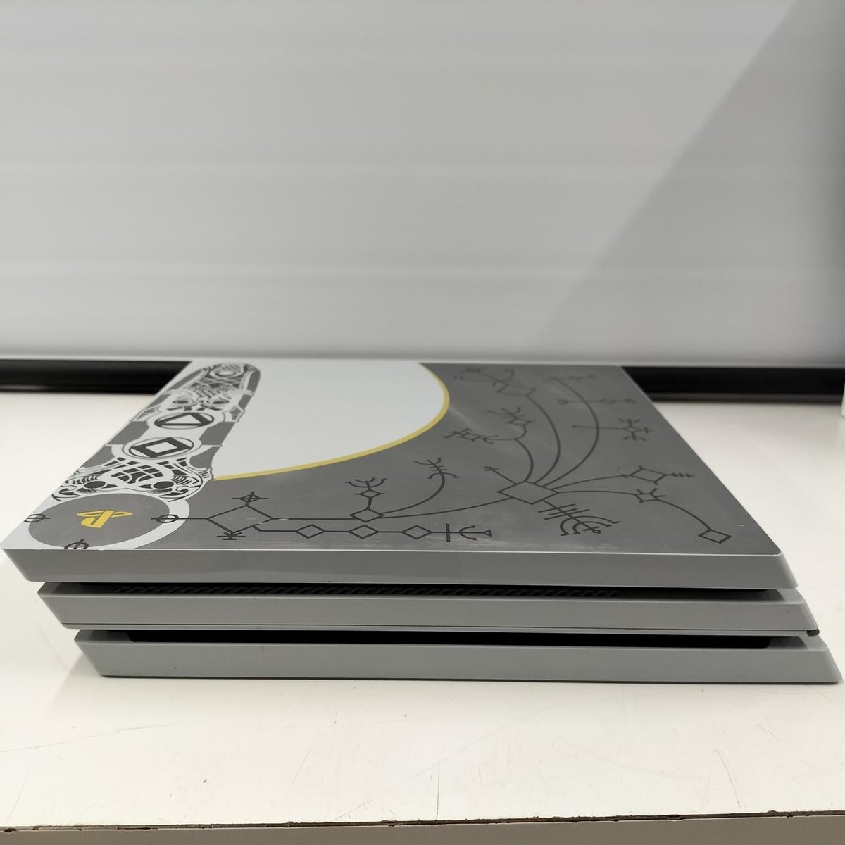 PS4 God of War Limited Edition Console Pro 1TB PlayStation 4 PS4 God of War Limited Edition Console Pro 1TB PlayStation 4