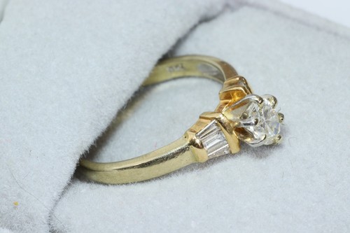 Vintage 14k Gold Ring Diamond Oval Solitaire w Baguette Accent Stones - Picture 6 of 8
