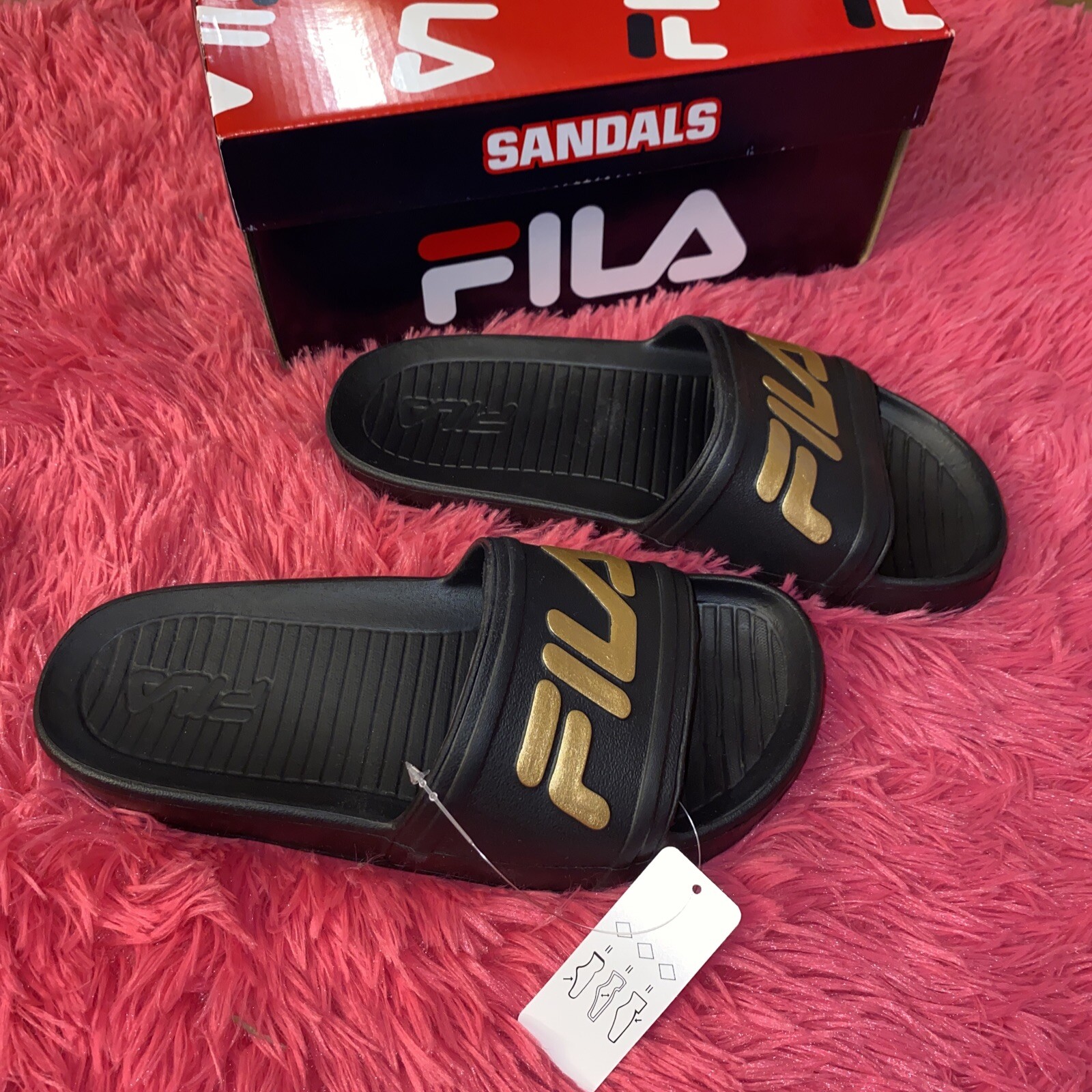 Sandali da donna neri slip on oro Fila taglia 7