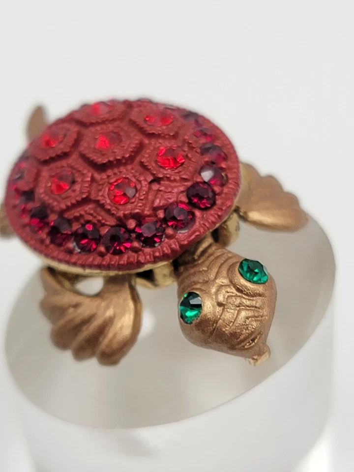Broche Colgante Tortuga Bebé Roja Ojos Verdes Bronce Tono Dorado Océano Mar Amor Animal Foto 3 de 4