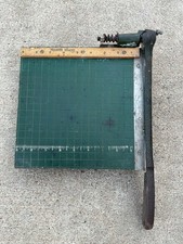 VINTAGE PREMIER BRAND9 x9 GREEN GUILLOTINE STYLE PAPER PHOTO CUTTER Tested