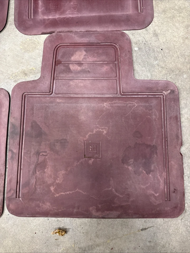 1988-1998 GM Chevy GMC C/K 1500 2500 Extended Cab Floor Mats OEM Maroon Red - Image 3 of 4