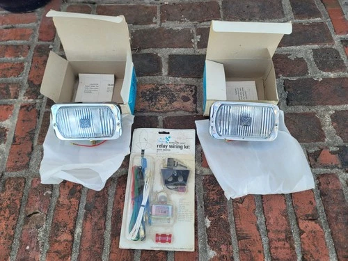 NOS SEARS Quartz Halogen Auxiliary Fog Light Kit Clear Lights MY 55710  MY55717 - product listing photo