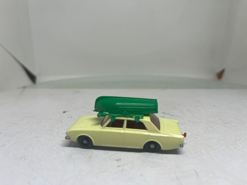Matchbox Lesney 1-75 Series 45B Ford Corsair with Boat Circa 1965 Cream Boxed - Picture 11 of 18