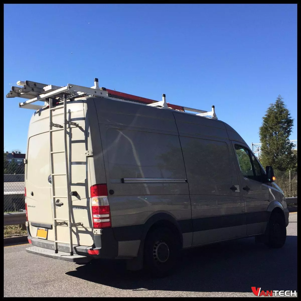 Vantech 3 Bar White STEEL Ladder Roof Rack System w ROLLER HIGH ROOF