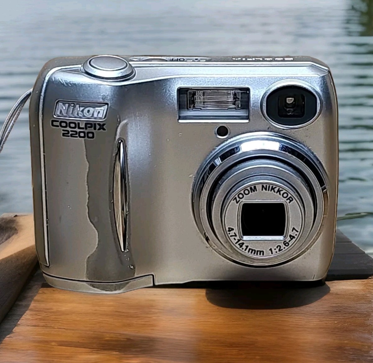 Nikon COOLPIX E2200 デジカメ a4714 Nikon Coolpix E2200 Digital Camera 2MP Tested Works Point