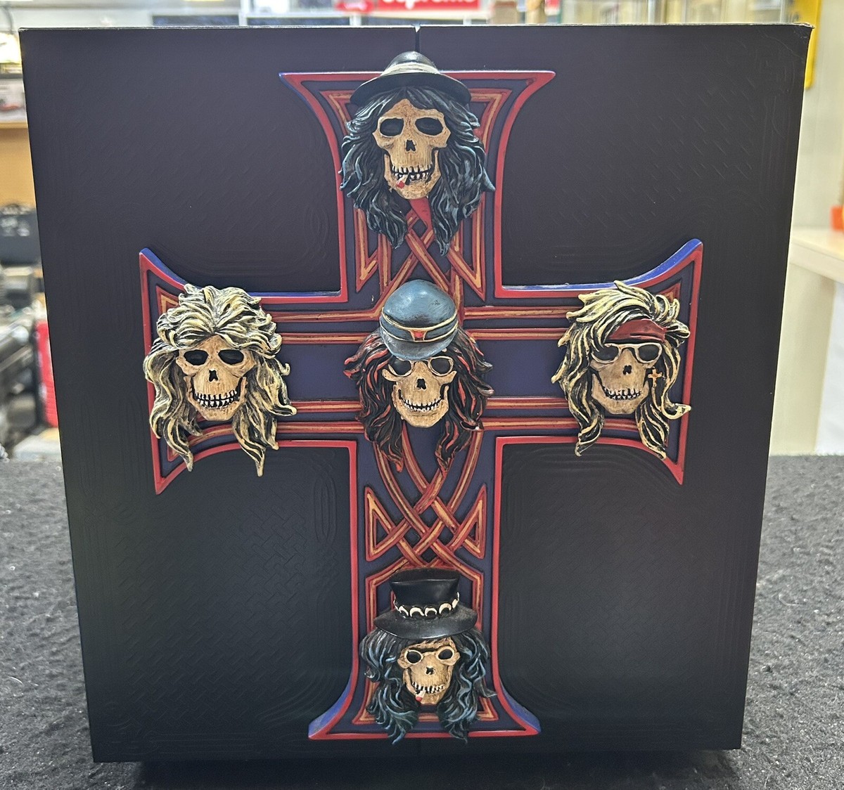 GUNS N’ ROSES ガンズ　来日記念BOX USE APPETITE アペタイト・フォー・ディストラクション：ロックト・アンド