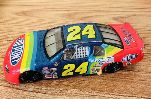 Dupont Jeff Gordon NASCAR Scale Diecast Stock Car Hasbro 1998 Monte Carlo 4.5" L - Picture 2 of 7