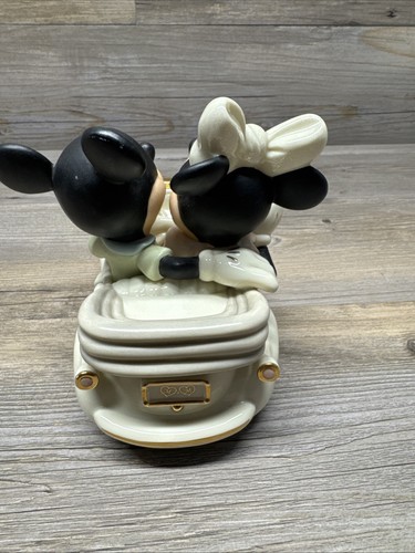 Lenox Classics Walt Disney Showcase Collection Mickey's Moonlight Drive - Picture 6 of 9