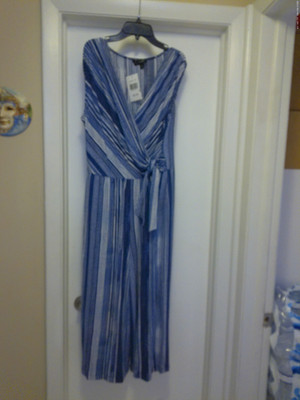Connected Apparel Women's Jumpsuit Size 10 New