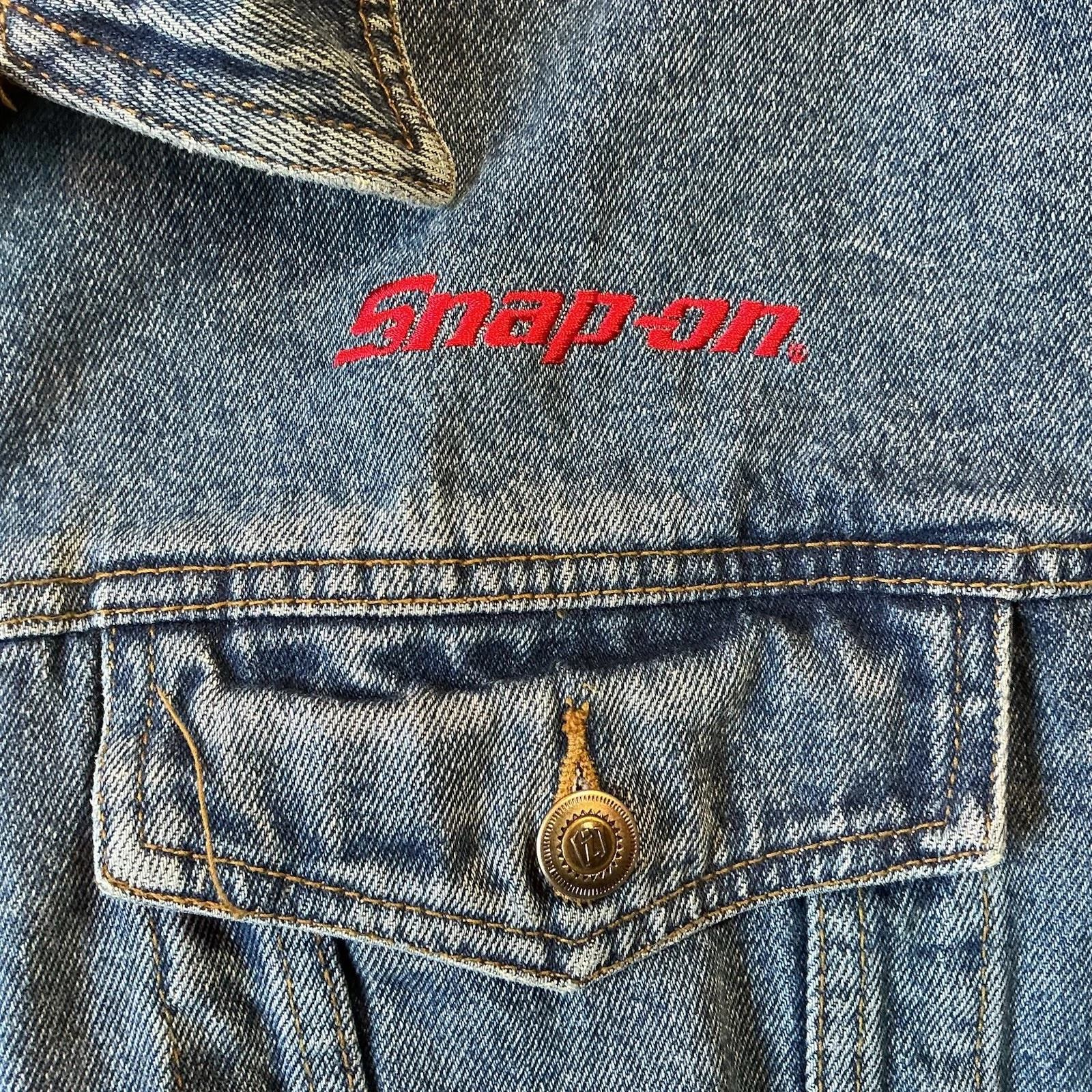 Vintage iDENTITY Men's XL Blue Denim Jacket Button Front Embroidered Logo 1140 - product detail image 3
