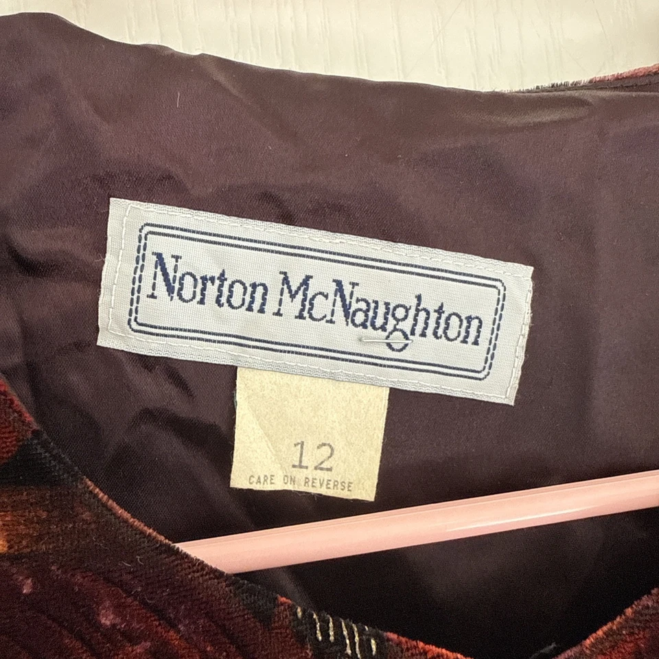 Cárdigan Blazer Norton McNaughton Mujer 12 Rojo Floral Terciopelo Flor Botón De Colección Foto 2 de 4