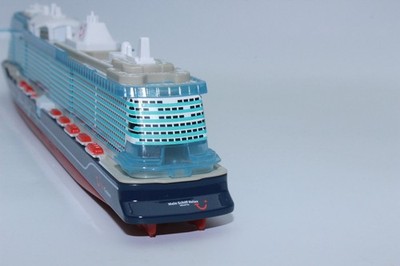 SIKU 1731 Paquebot Mein Schiff Relax – Réplique 1:1400 – Ponts Détaillés – Métal/Plastique – 23,7 Cm – Jouet Et Décoration Maritime