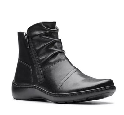 Clarks Collection Cora Pace Boots Black Leather 6M NIB