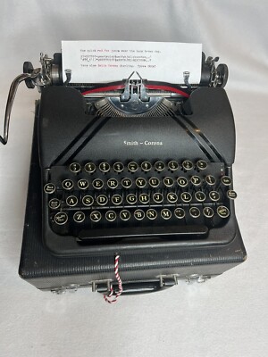 Vintage 1946 Smith Corona 4 Bank Sterling Portable Typewriter & Case - Very Nice