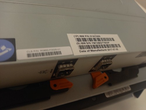IBM Storwize V5000 24 x 1200 SAS 10K 2.5 2X Canister 01AC579 2X PSU- 800w VAT - Picture 11 of 14