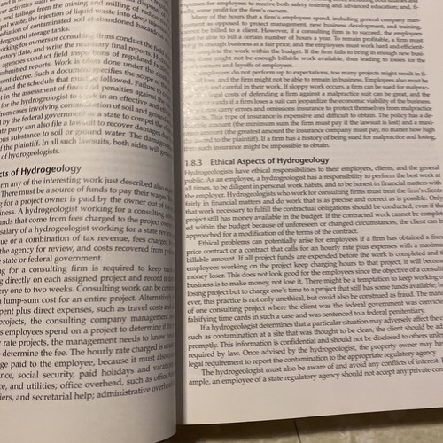 Applied Hydrogeology (4th Edition) - Hardcover, by Fetter C. W. - Acceptable n - Picture 2 of 6