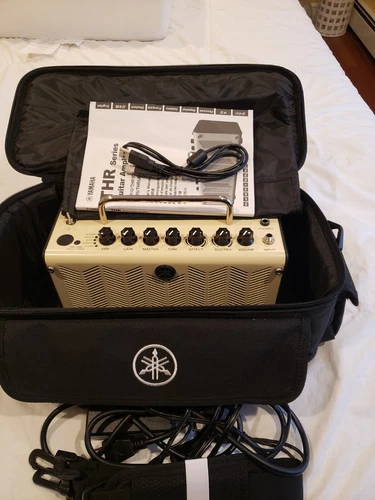 Yamaha THR5 With Bag