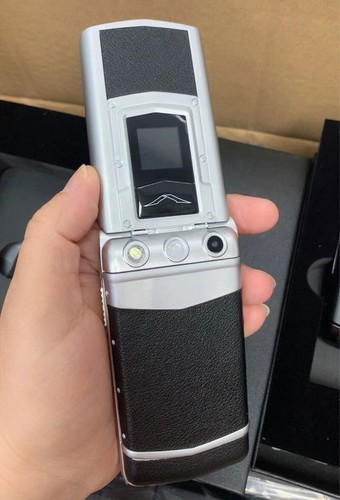V77 Global Unlocked Luxury Dual Sim Cellular Phone Quad Band Mobile Cell Phone - Picture 5 of 7