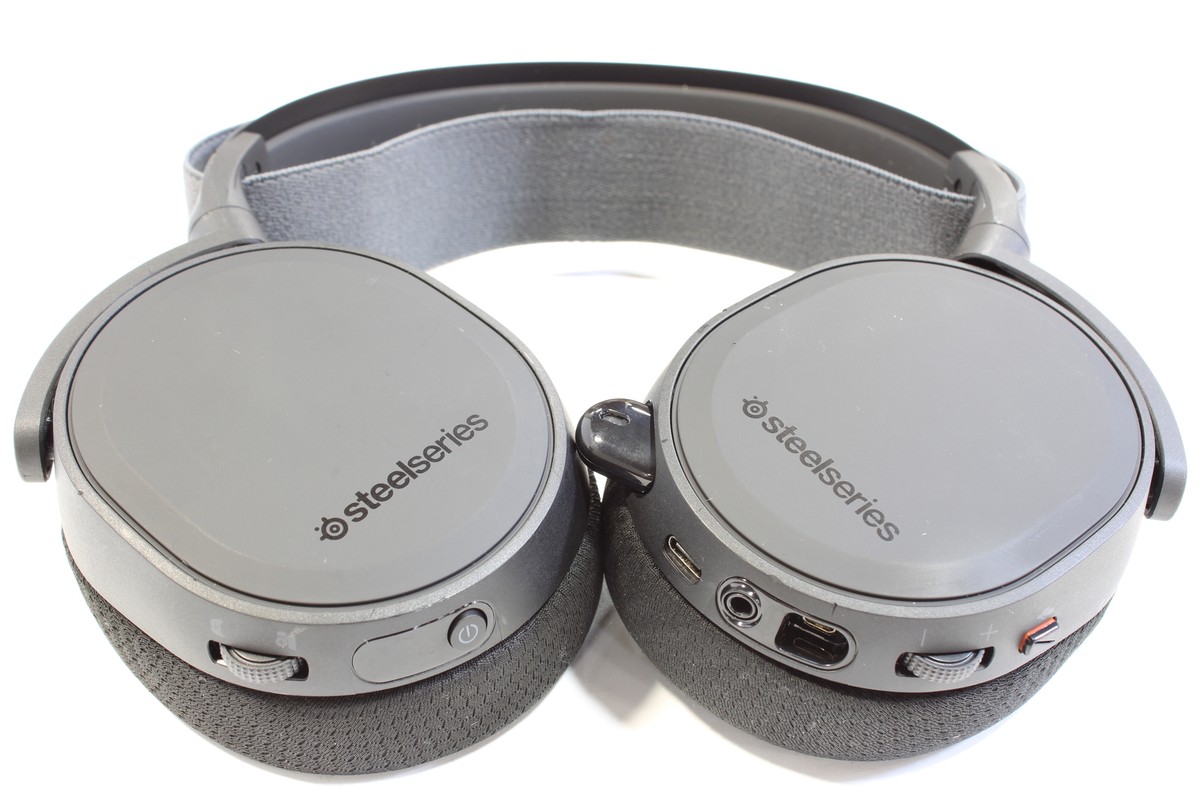 Steelseries Arctis 7+ 【ほぼ新品】 SteelSeries Arctis 7+ Plus Lossless Wireless Gaming Headset
