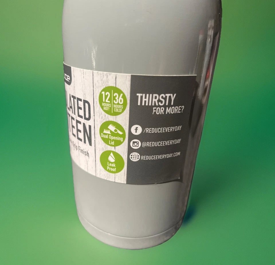 Cantimplora aislada reducida con tapa de doble apertura. Aislado al vacío. 32 OZ. Gris. Nuevo Foto 2 de 4