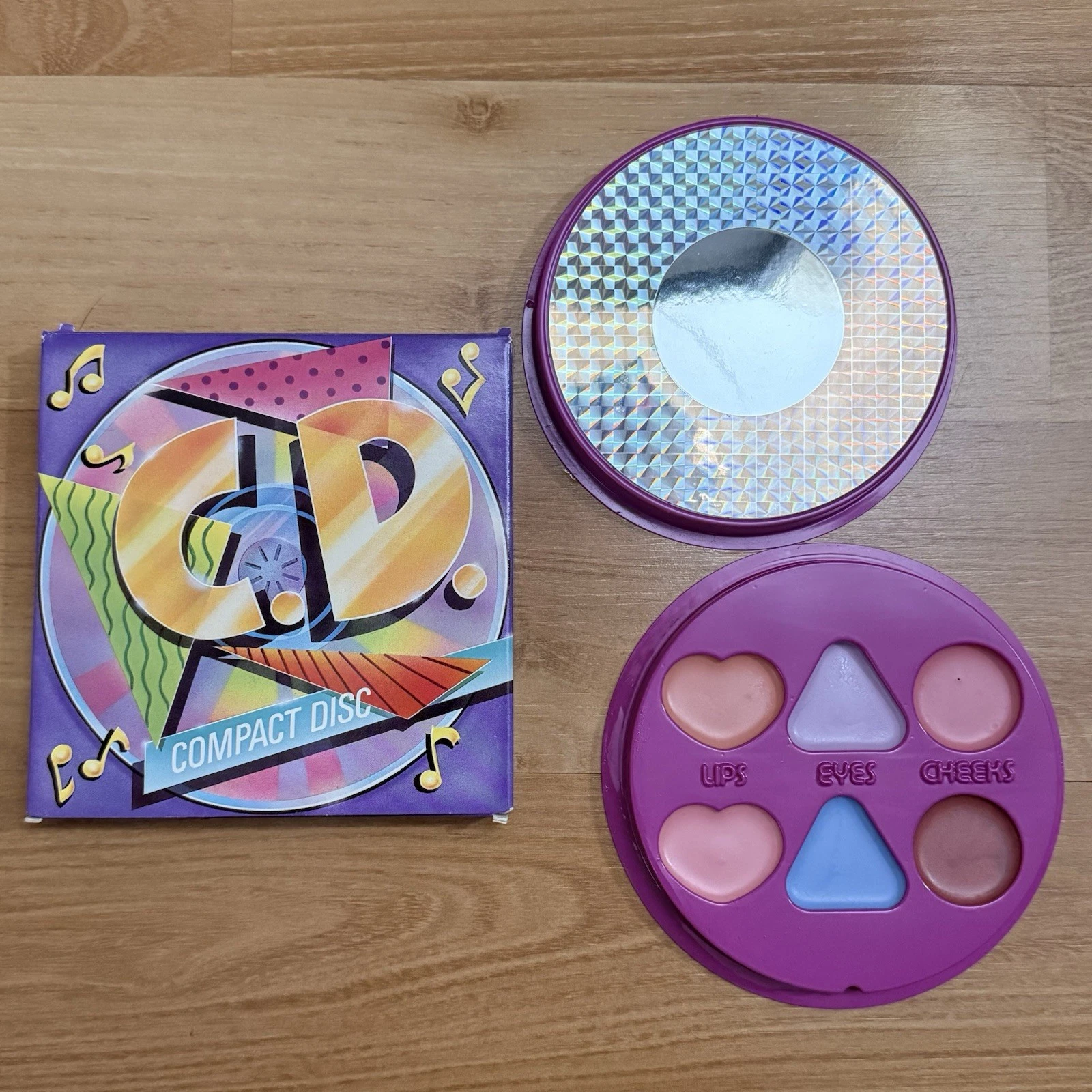 Avon CD Compact Disc Eyes Lips Cheeks Colors Makeup Kit Pallet 1991 Vintage RARE
