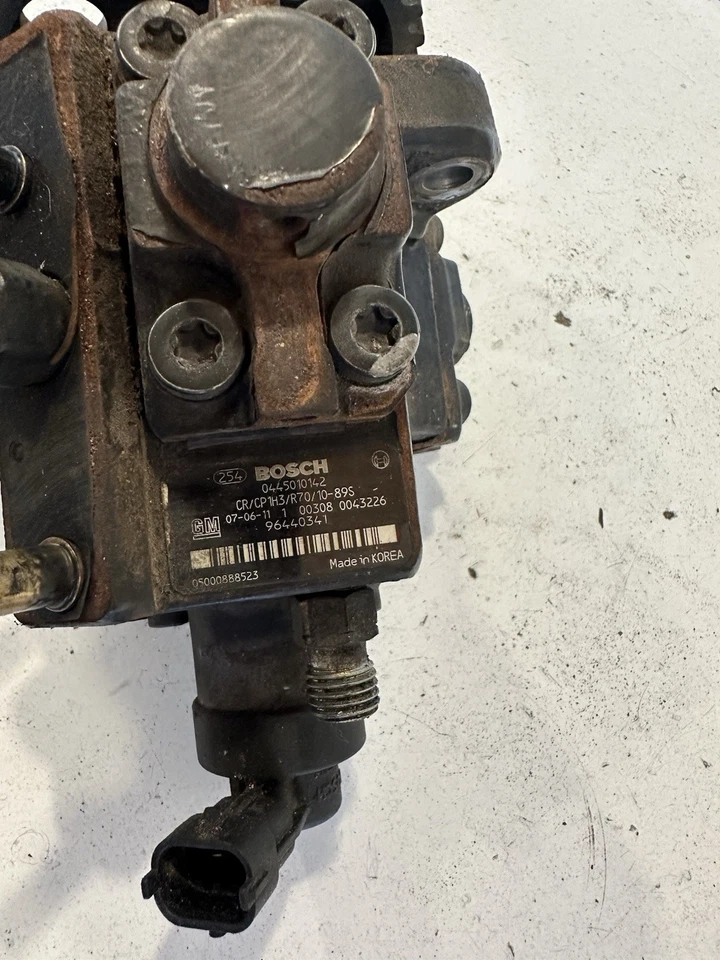 Chevrolet Captiva High Pressure Fuel Pump 0445010142 Genuine 2.0 Vcdi 2010 #1111 - Image 3 of 3