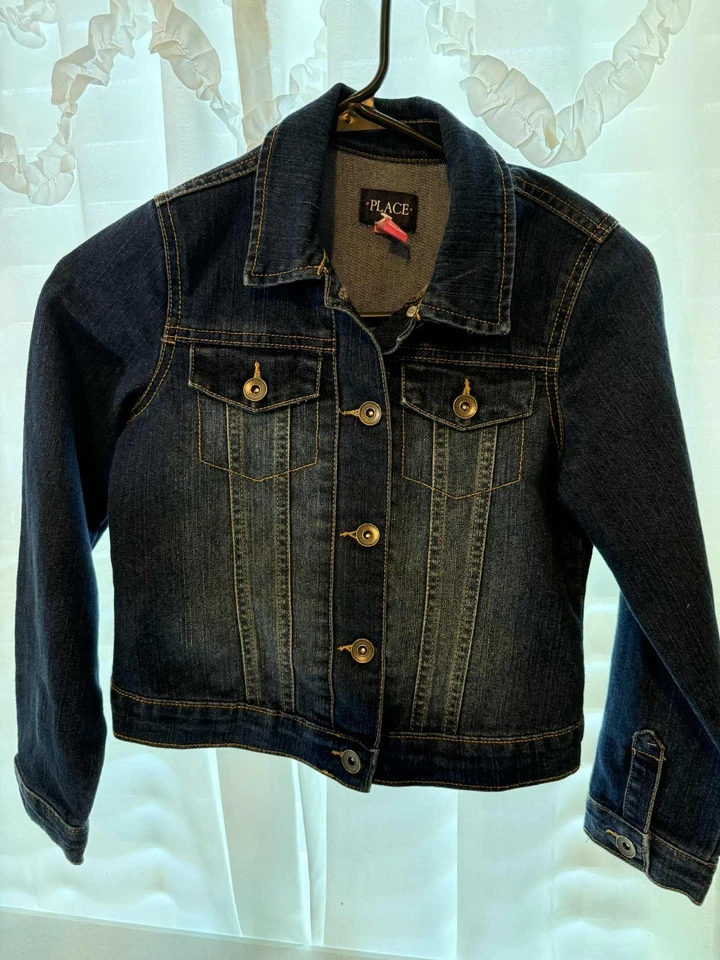 "Место" джинсовая куртка с синим персонажем вручную на спине размер 7/8 - Изображение 2 из 3
