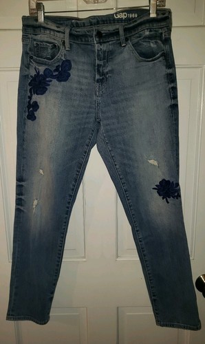 GAP 1969 Distressed Stretch Embroidered 