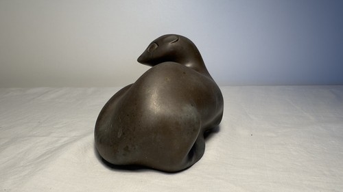 Vintage Mid Century Signed Bronzed Sculpture Otter Figure by Richard Fisher - Picture 4 of 15