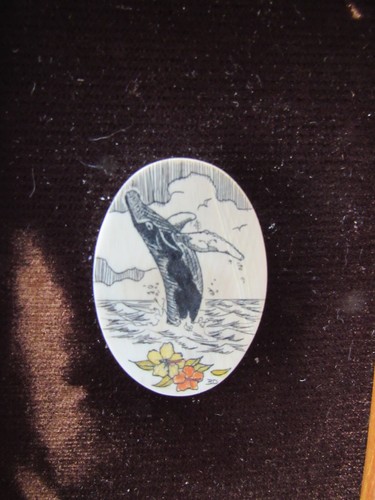 Velvet Backed Etched Breaching Whale on Bone Framed Art Vintage - Picture 5 of 5