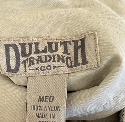 Duluth Hiking Shorts Mens Medium Khaki 11” Ripstop Nylon - Picture 3 of 3