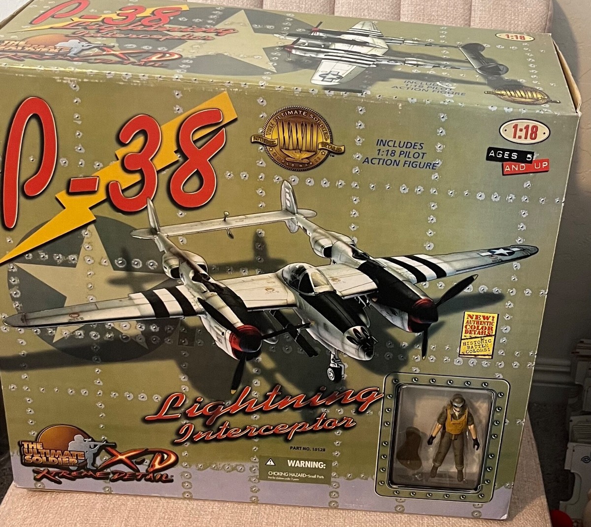 1/18スケール P-38 Lightning ULTIMATE SOLDIER WWII LOCKHEED P-38 Lightning FIGHTER 1:18