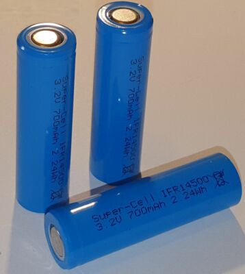 3 x LiFePo4 Akku 3,2V IFR 14500 AA 700mAh Akku Zelle Super-Cell Flat Top