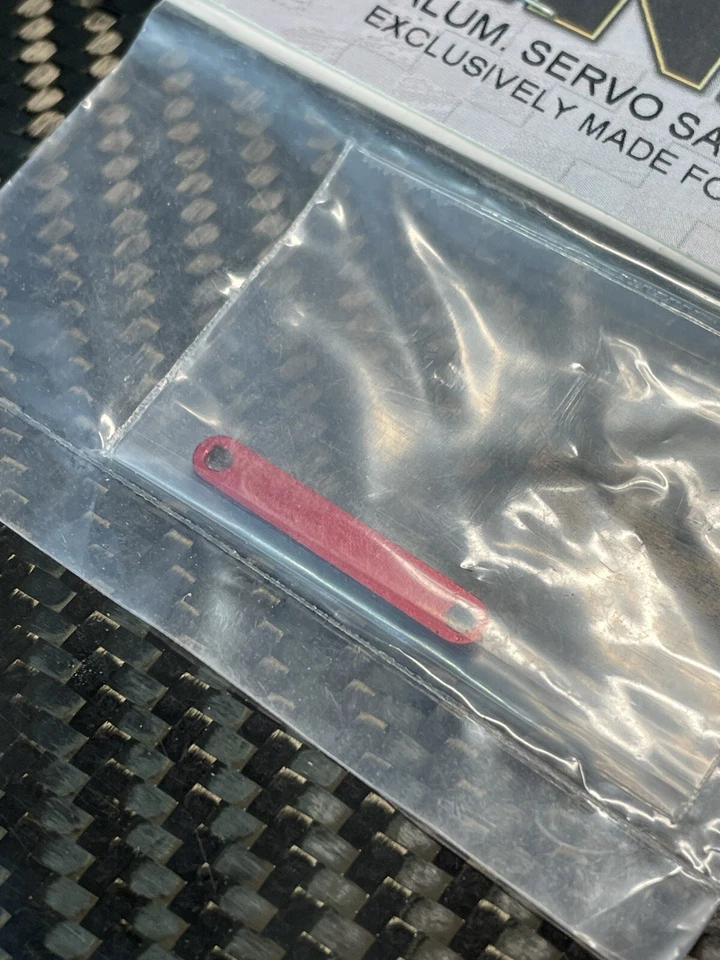 Trinity Losi Mini-T Aluminum Servo Saver Drag Link for 1.0 - Red TRI34052 - Image 3 of 3