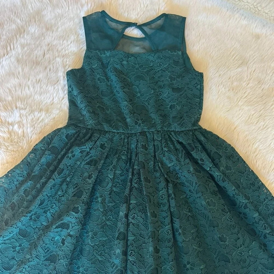 Vestido de renda feminino Zenzii tamanho G (10/12) verde escuro sem mangas - Imagem 2 de 4