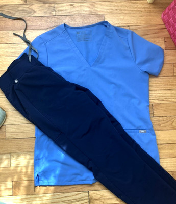 Figs Technical Collection Scrubs womens Size Medium Light Blue Shirt/Navy Pants