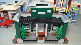 Lego 10184 50 Year Town Plan with Box And Certificate Letter 