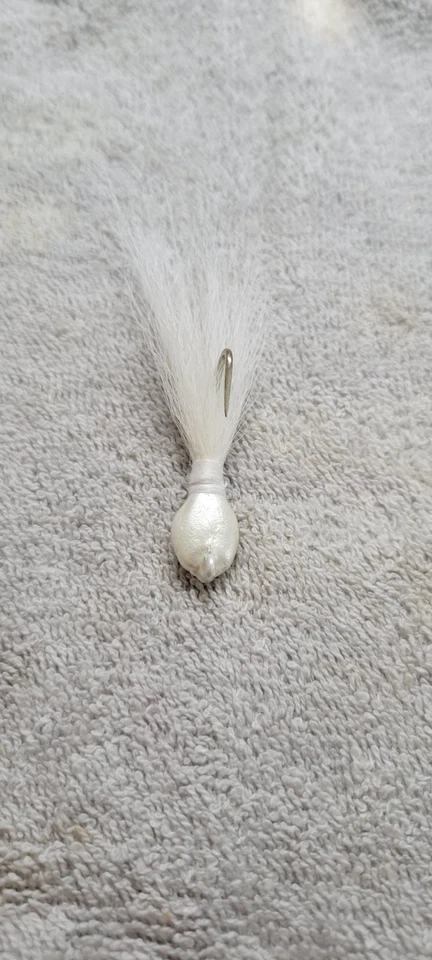 Plantilla Bucktail blanca 1/0 mostaza gancho de agua salada. Pack de 5. Foto 3 de 4