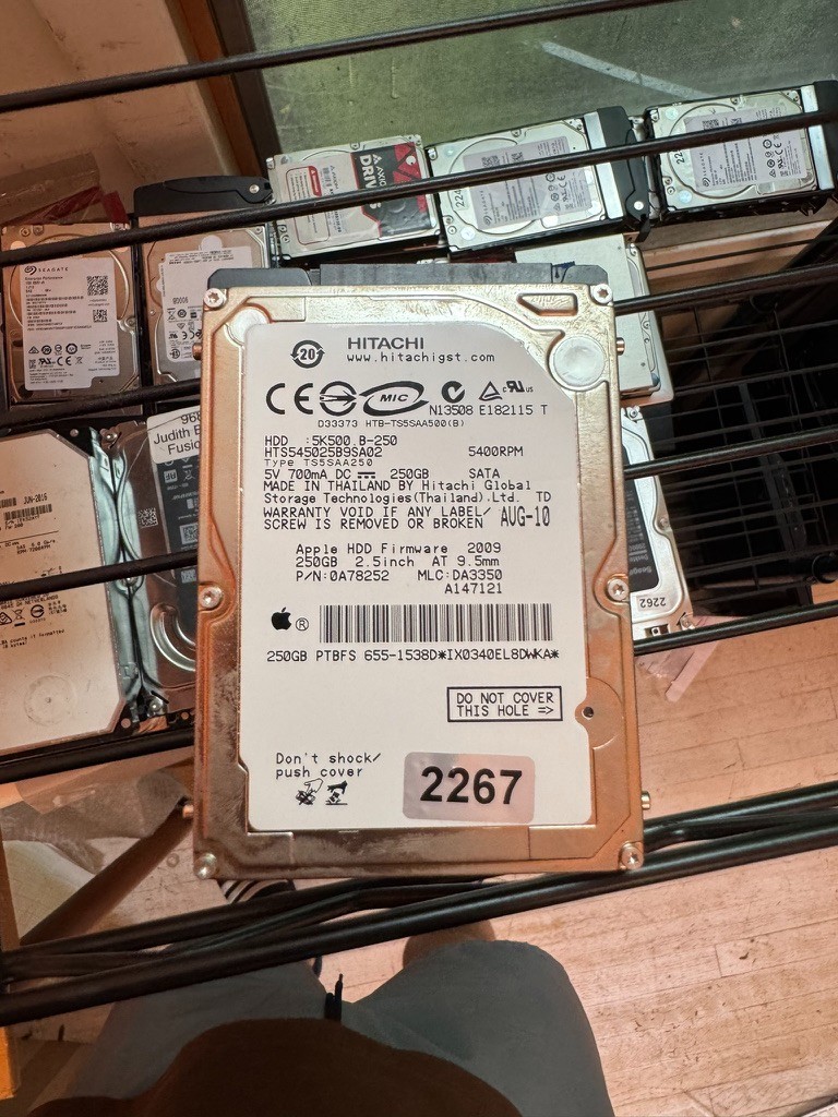 Hitachi HTS545025B9SA02 250 GB,Internal,5400 RPM,2.5