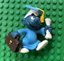 GRADUATION SMURF with Diploma - Vintage 1980 SMURFS Peyo Schleich Graduate