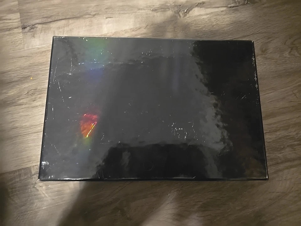 I Am Legend Ultimate Collectors Edition DVD 2010 Release, 3-Disc Set - Image 2 of 4