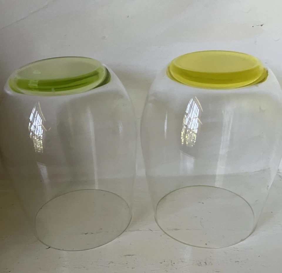 Juego de 2 vasos de vino sin tallo RIEDEL O 1 amarillo 1 verde 3,75" de cristal Foto 3 de 3