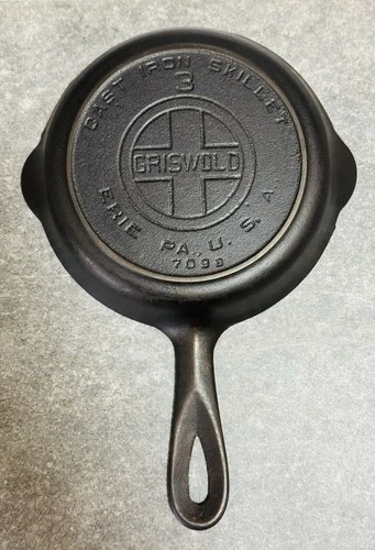 Griswold No. 3 Cast Iron Skillet – Large Block Logo -Heat Ring – EPU