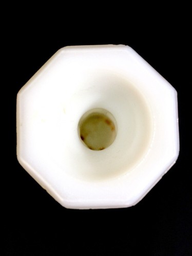 1960’s Milk Pressed Glass Vase with Starburst Pattern. Floral Arrangements. - Picture 2 of 3